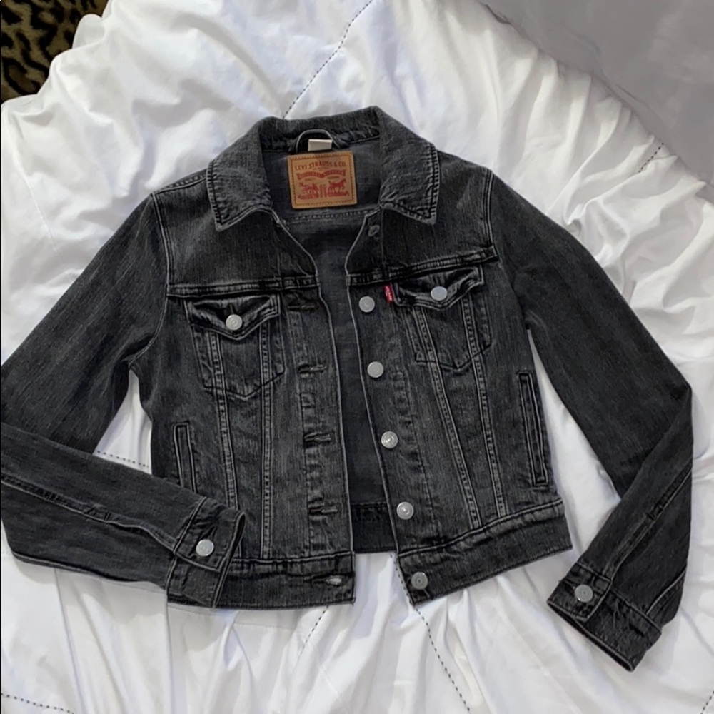 levi black jean jacket